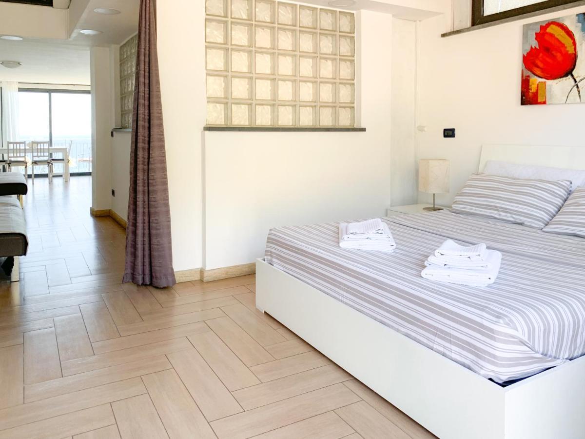 Giardini Beach Loft ภายนอก รูปภาพ
